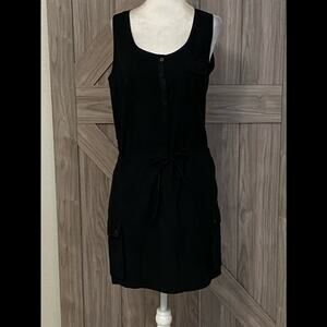 Fashionista small black sleeveless dress